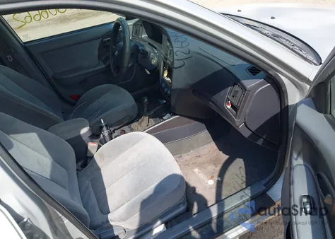 2005 Hyundai Elantra Gls/Gt from USA, damaged, VIN KMHDN46D15U096284